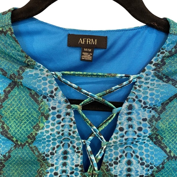 AFRM Aida Lace-Up Mesh Snake Print Crop Top - Picture 5 of 8